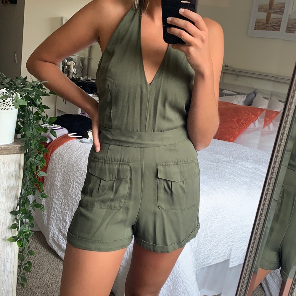 BB DAKOTA, Olive Green Romper. Size 0